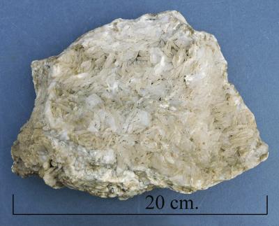 Calcite flat-bladed crystals 1, Nantiago. (CWO) Bill Bagley Rocks and Minerals
